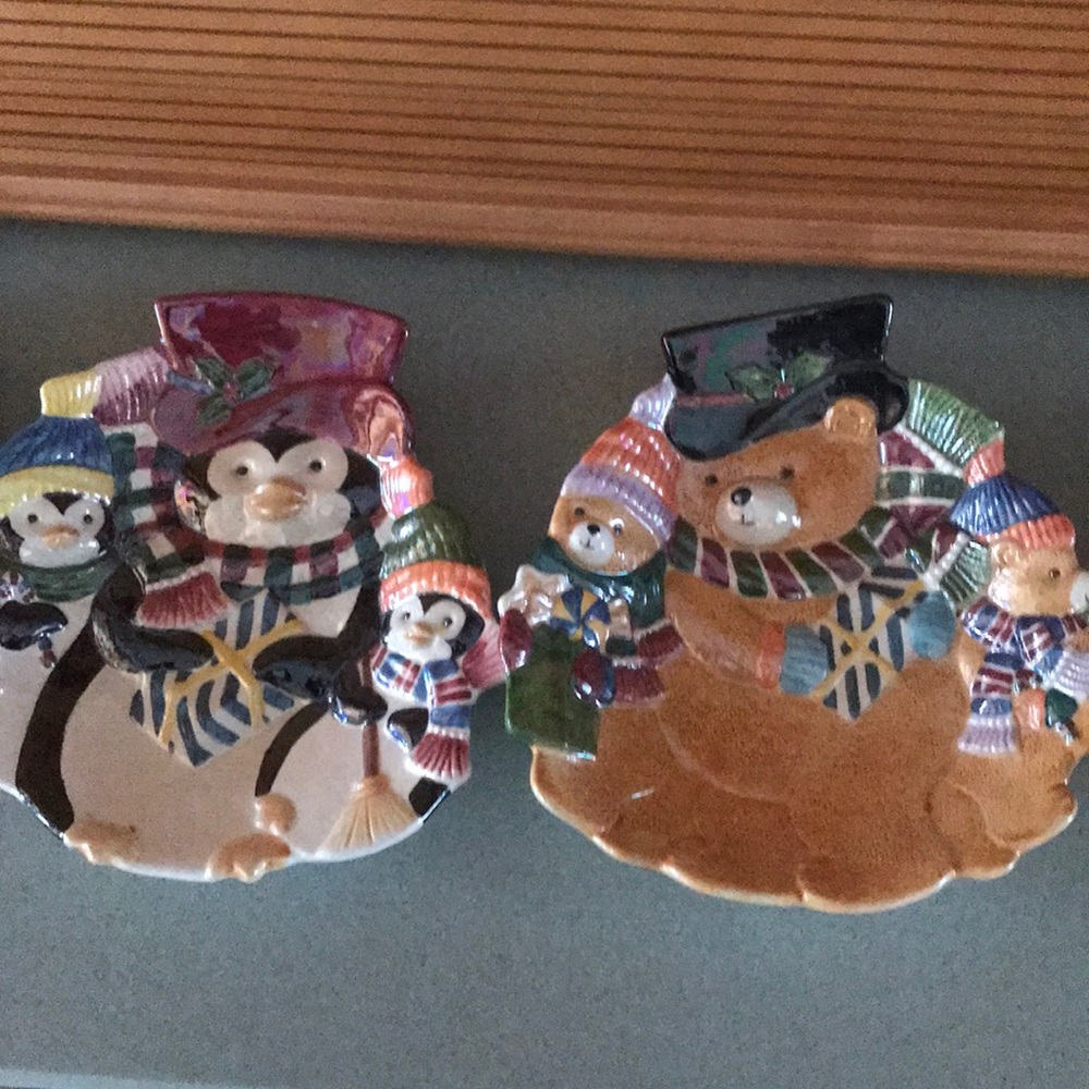 Assorted Ceramic Holiday Plate Decor